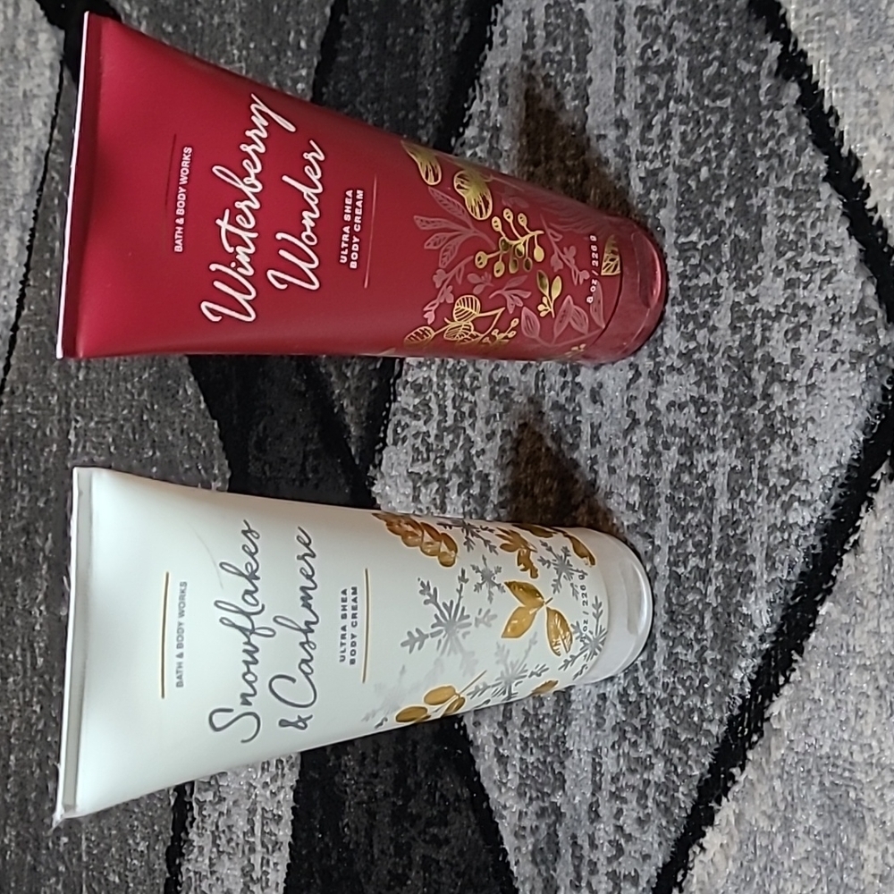 Bath & Body Works Snowflakes & Cashmere Winterberry Wonder Bundle